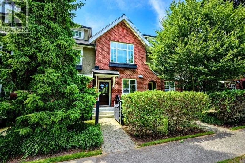 5483 DUNBAR Street, Vancouver, British Columbia, V6N1W4, Vancouver, British Columbia — photo 1 of 5