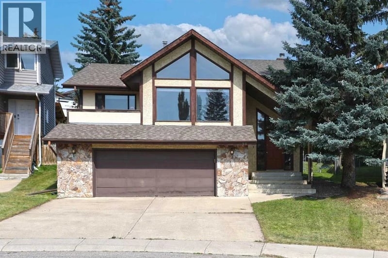 52 Edgeland Road Northwest, Calgary, Alberta, T3A2Y4, Calgary, Alberta — photo 1 of 5