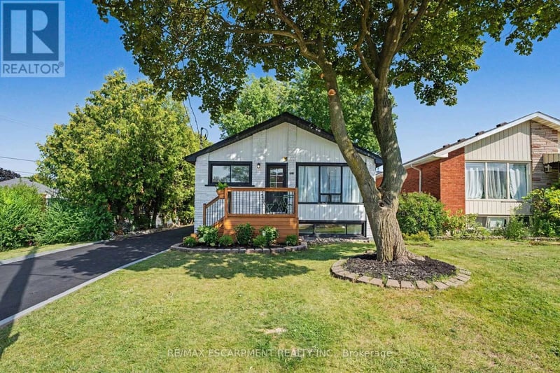 311 East 14th Street, Hamilton (Hill Park), Ontario, L9A4C1, Hamilton (Hill Park), Ontario — photo 1 of 5