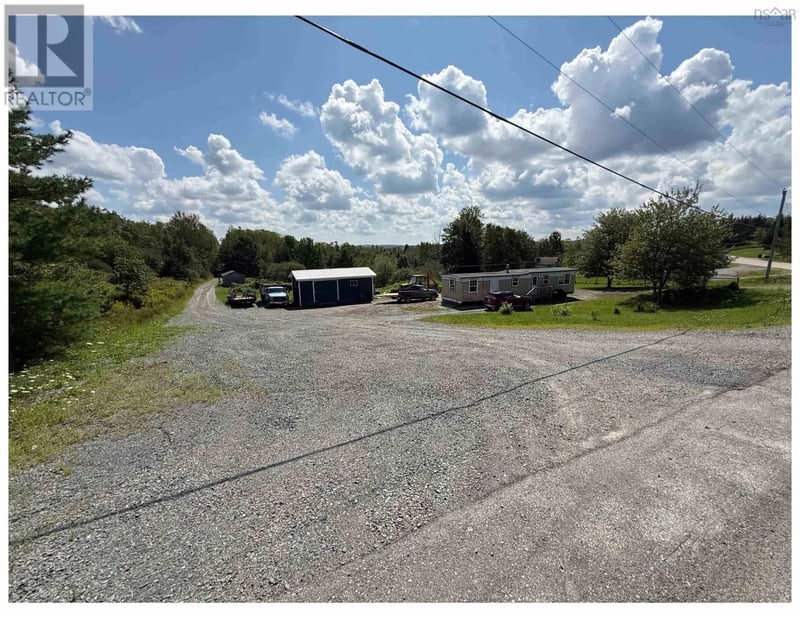 1025 East Uniacke Road, East Uniacke, Nova Scotia, B0N1Z0, East Uniacke, Nova Scotia — photo 1 of 5