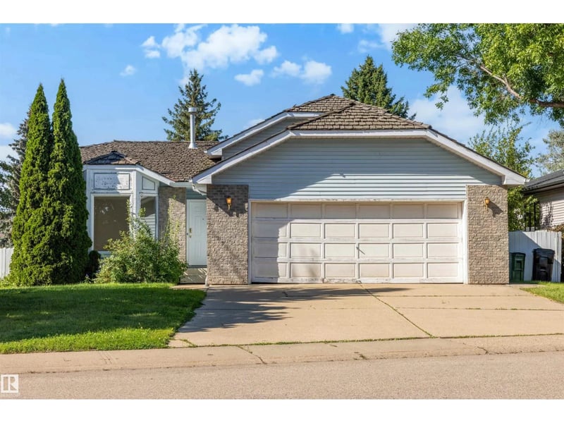 4 BLUE QUILL CR NW, Edmonton, Alberta, T6J6C2, Edmonton, Alberta — photo 1 of 5