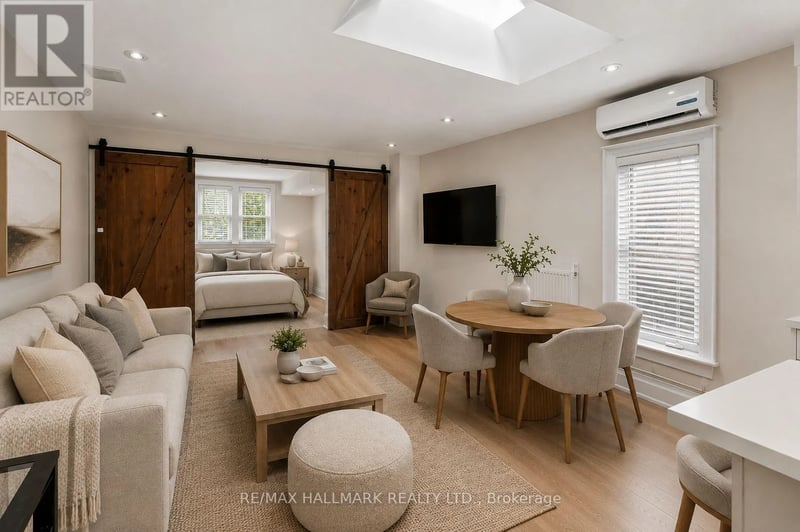 #Upper 229 Kingston Road, Toronto (The Beaches), Ontario, M4L1T5, Toronto (The Beaches), Ontario — photo 1 of 5