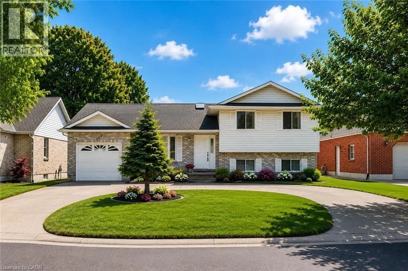 102 ALLEN Street, Tillsonburg, Ontario, N4G5K1, Tillsonburg, Ontario — photo 1 of 5