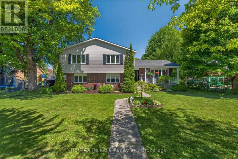 248 Britannia Road West, Goderich (Goderich (Town)), Ontario, N7A2B9, Goderich (Goderich (Town)), Ontario — photo 1 of 5