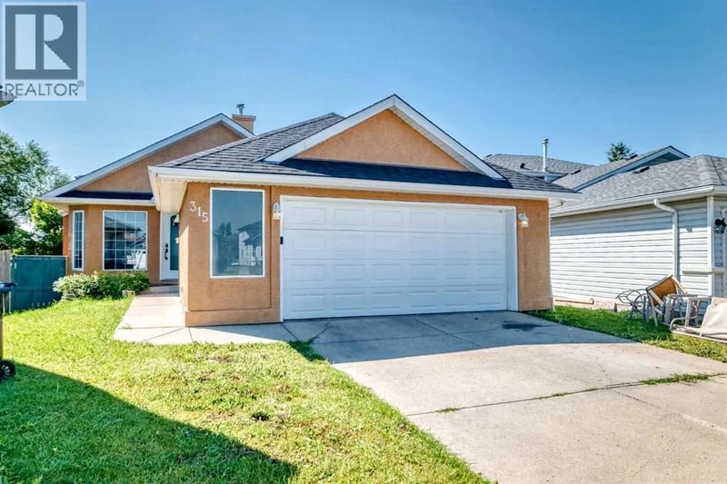315 Appleglen Place Southeast, Calgary, Alberta, T2A7V9, Calgary, Alberta — photo 1 of 5