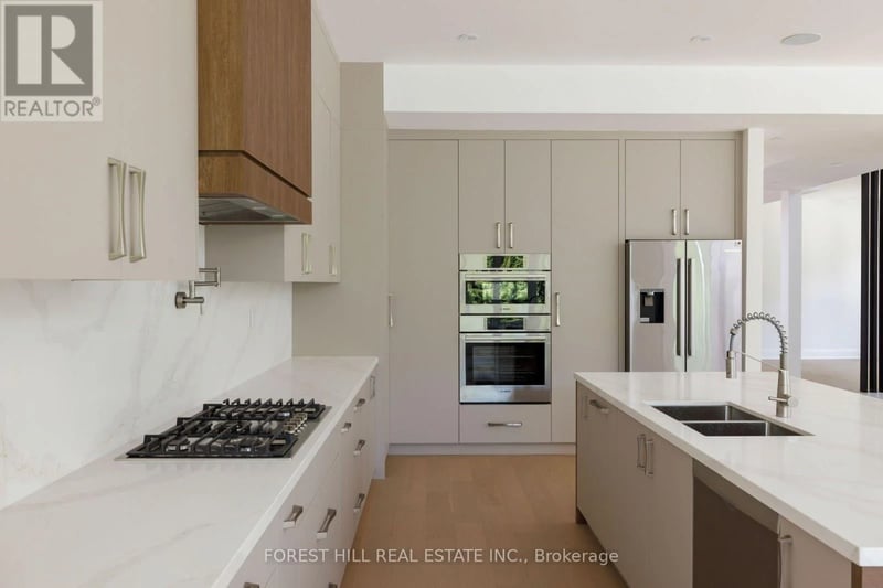 5 Cedar Crescent, Aurora (Aurora Village), Ontario, L4G3J7, Aurora (Aurora Village), Ontario — photo 1 of 5