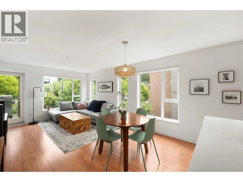 #316 221 3RD Street, North Vancouver, British Columbia, V7L0C1, North Vancouver, British Columbia — photo 1 of 5