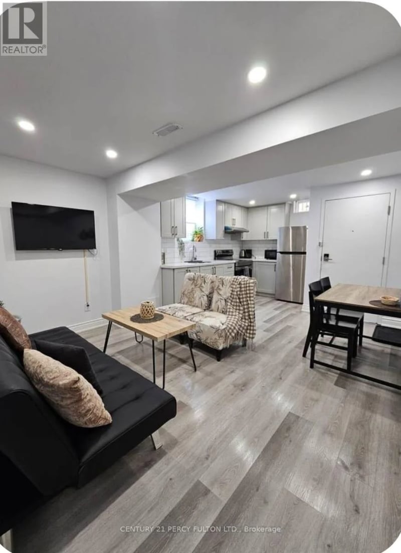 #2 54 Baycliffe Drive, Whitby (Williamsburg), Ontario, L1P0B2, Whitby (Williamsburg), Ontario — photo 1 of 5