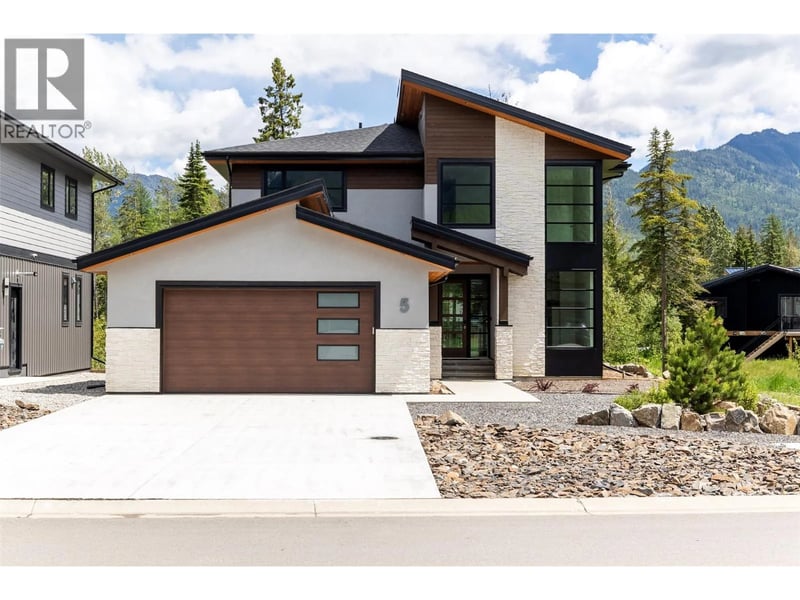 5 Mammoth Drive, Fernie, British Columbia, V0B1M1, Fernie, British Columbia — photo 1 of 5
