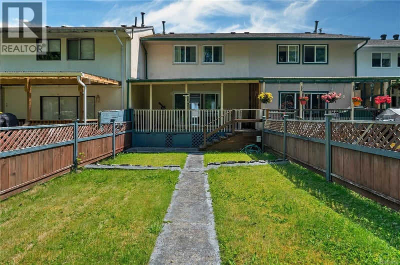 7312 Pine Drive, Port Hardy, British Columbia, V0N2P0, Port Hardy, British Columbia — photo 1 of 5
