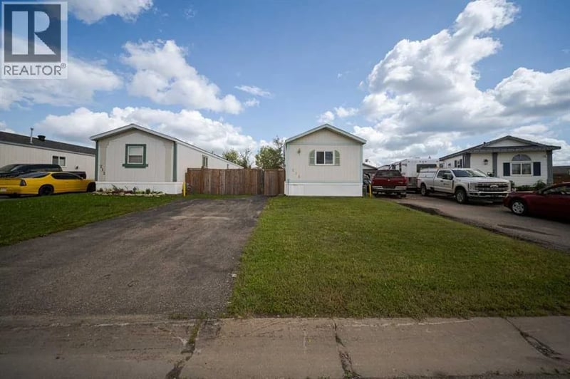 216 Cree Road, Fort McMurray, Alberta, t9k1x8, Fort McMurray, Alberta — photo 1 of 5