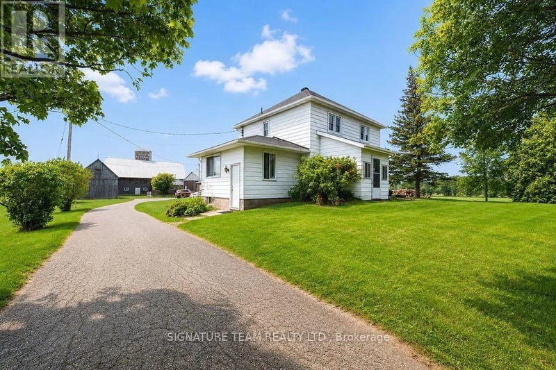 19573 17 Highway, Whitewater Region, Ontario, K0J1K0, Whitewater Region, Ontario — photo 1 of 5