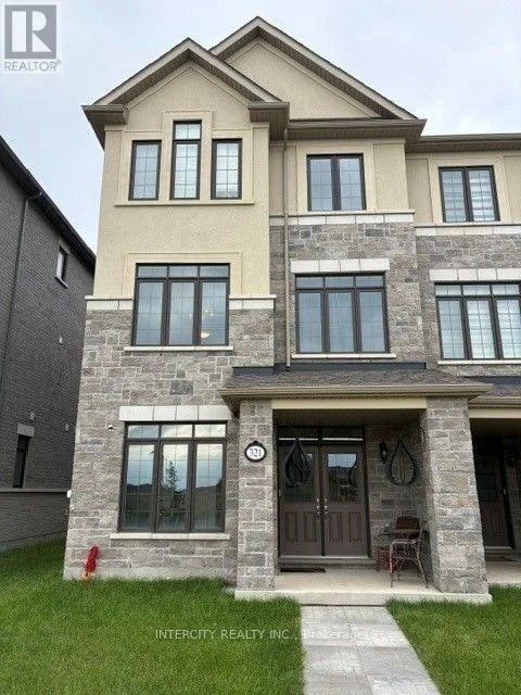 321 Inspire Boulevard, Brampton (Sandringham-Wellington North), Ontario, L6R4E6, Brampton (Sandringham-Wellington North), Ontario — photo 1 of 5