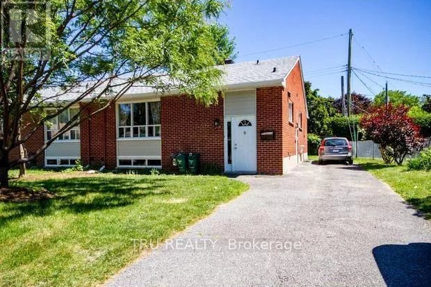#B 2430 Iris Street, Ottawa, Ontario, K2C1C6, Ottawa, Ontario — photo 1 of 5