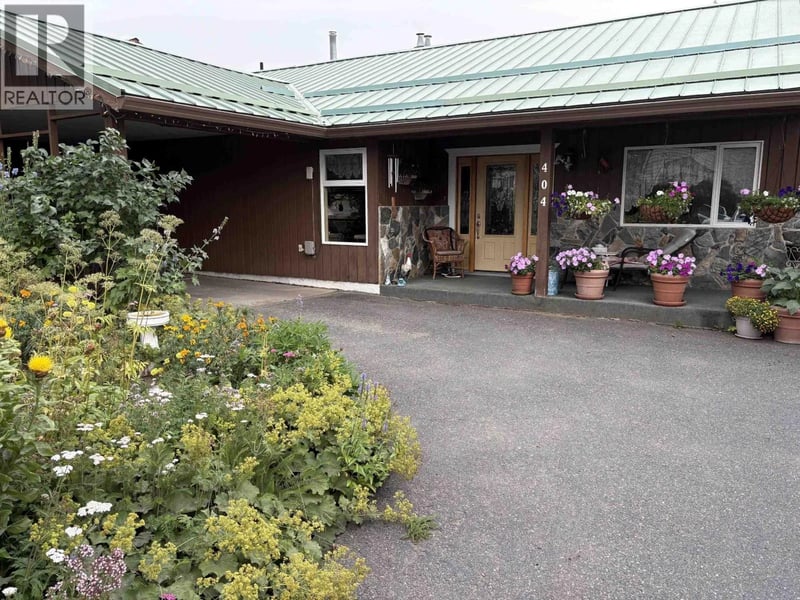 404 BIRCH Avenue, 100 Mile House, British Columbia, V0K2E0, 100 Mile House, British Columbia — photo 1 of 5