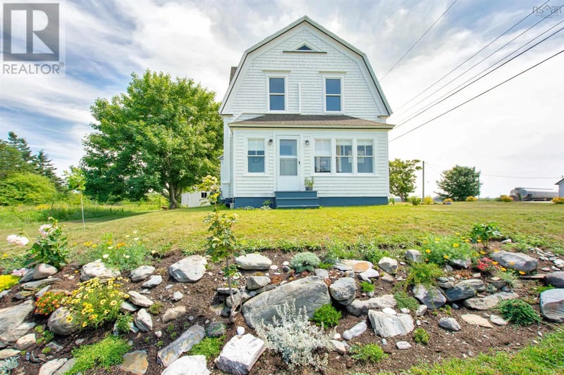 21 Sams Road, West Pubnico, Nova Scotia, B0W3S0, West Pubnico, Nova Scotia — photo 1 of 5