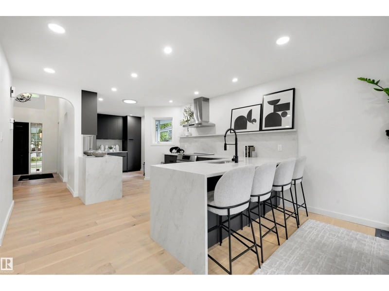 129 IRONWOOD PL NW, Edmonton, Alberta, T6J6R4, Edmonton, Alberta — photo 1 of 5