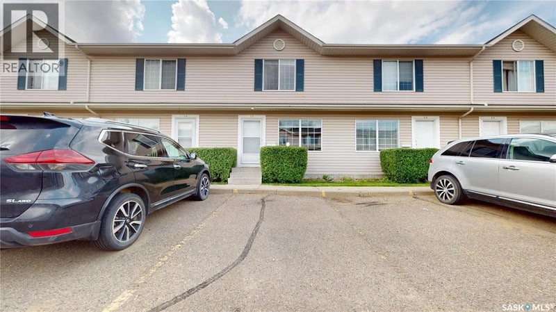 13 809 Kristjanson ROAD, Saskatoon, Saskatchewan, S7S1M8, Saskatoon, Saskatchewan — photo 1 of 5