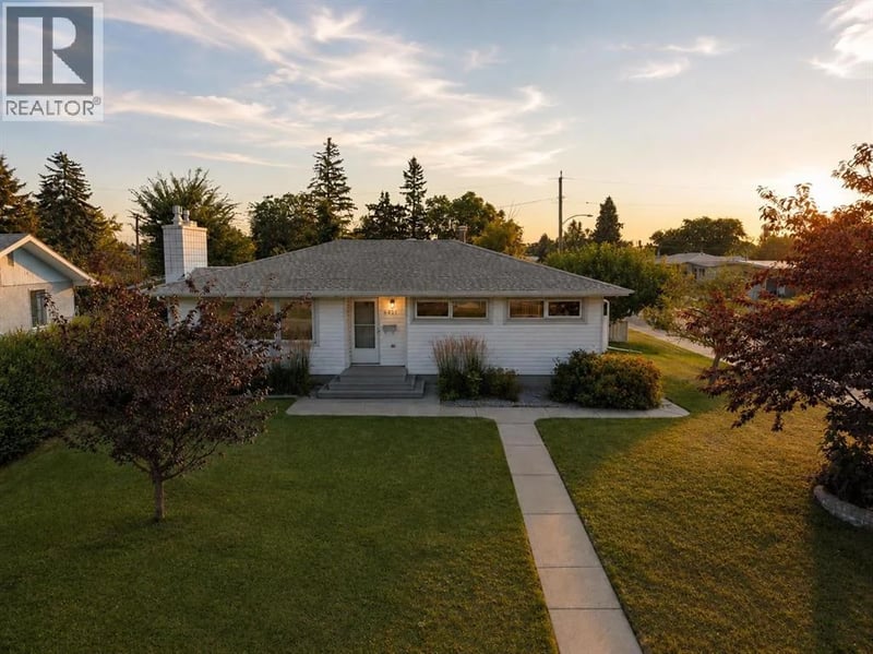 4021 Embury Crescent, Red Deer, Alberta, T4N2S8, Red Deer, Alberta — photo 1 of 5