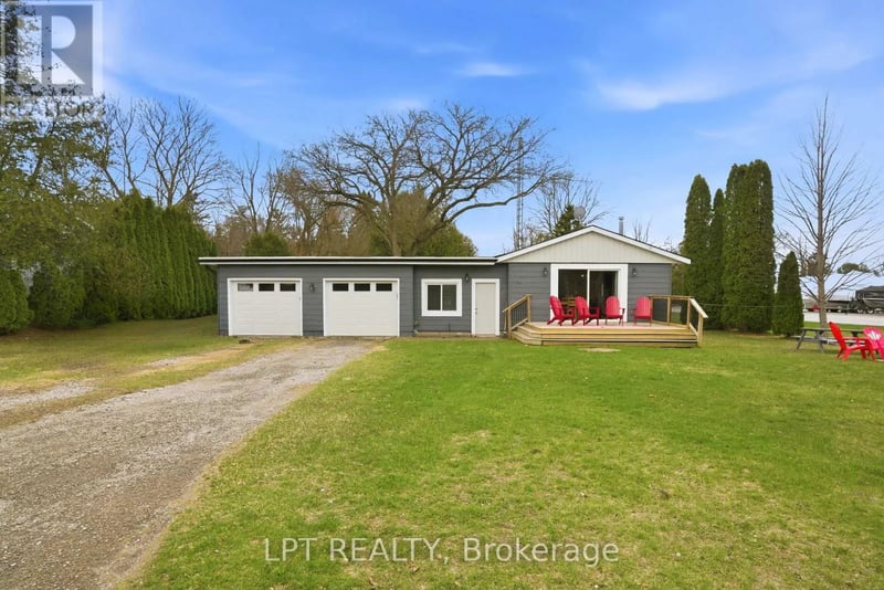 7597 Biddulph Street, Lambton Shores (Port Franks), Ontario, N0M2L0, Lambton Shores (Port Franks), Ontario — photo 1 of 5