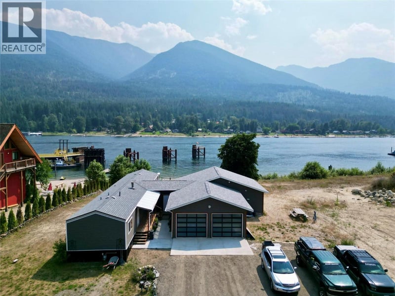 7920 Balfour Wharf Road, Balfour, British Columbia, V0G1C0, Balfour, British Columbia — photo 1 of 5