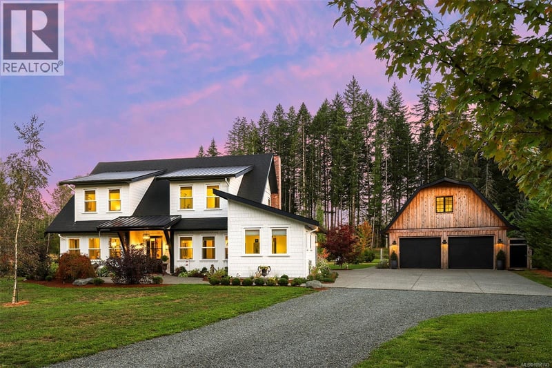 3553 Winn Road, Courtenay, British Columbia, V9J1N8, Courtenay, British Columbia — photo 1 of 5