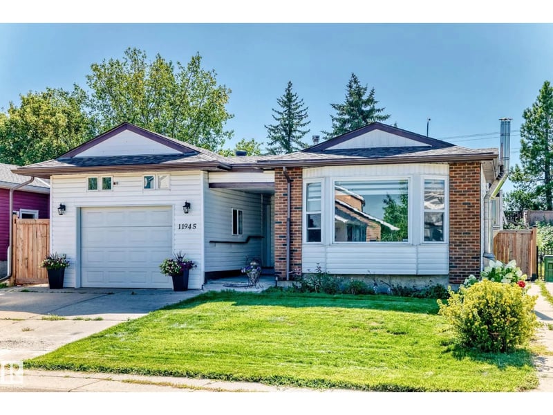 11945 138 AV NW, Edmonton, Alberta, T5X4K1, Edmonton, Alberta — photo 1 of 5