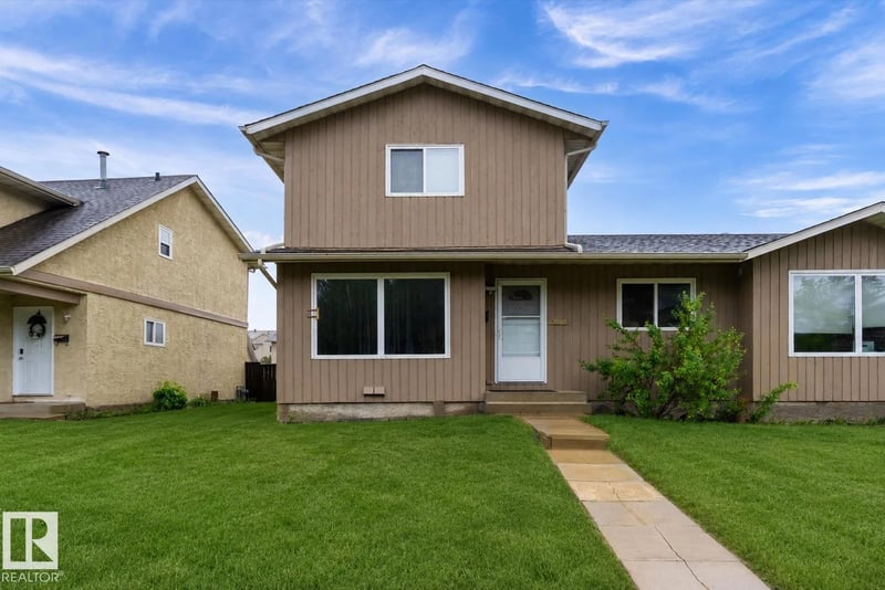 18045 96 AV NW, Edmonton, Alberta, T5T2Z3, Edmonton, Alberta — photo 1 of 5