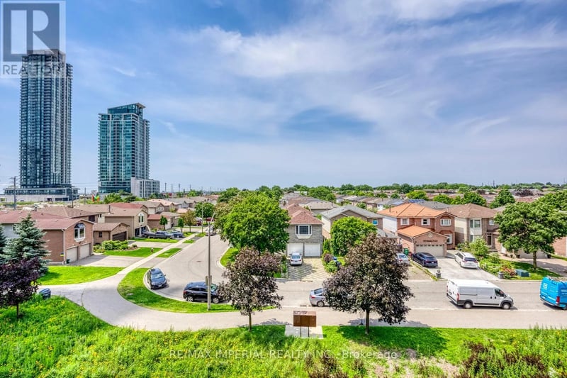 #7 4020 Parkside Village Drive, Mississauga (Creditview), Ontario, L5B0K2, Mississauga (Creditview), Ontario — photo 1 of 5