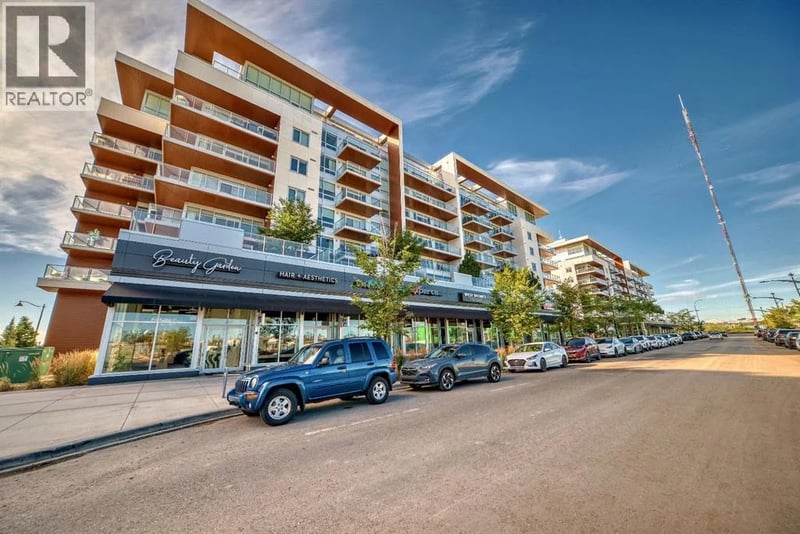 8445 Broadcast Avenue Southwest, Calgary, Alberta, T3H4C7, Calgary, Alberta — photo 1 of 5