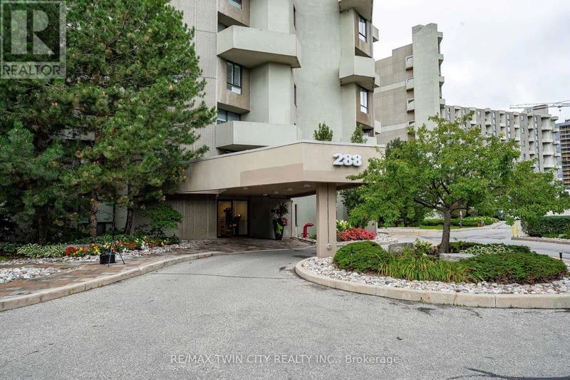 #A32 288 Mill Road, Toronto (Markland Wood), Ontario, M9C4X7, Toronto (Markland Wood), Ontario — photo 1 of 5