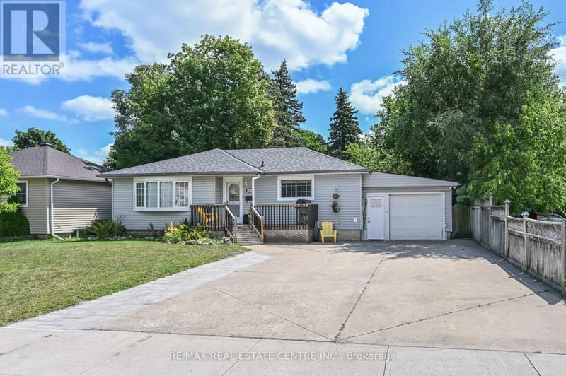 110 John Street, Halton Hills (Georgetown), Ontario, L7G4T5, Halton Hills (Georgetown), Ontario — photo 1 of 5