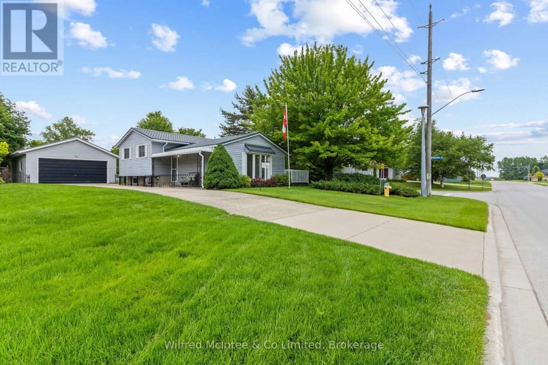 455 Bruce Street, Saugeen Shores, Ontario, N0H2C1, Saugeen Shores, Ontario — photo 1 of 5