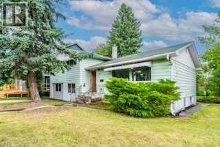 2628 Capitol Hill Crescent Northwest, Calgary, Alberta, T2M4C3, Calgary, Alberta — photo 1 of 5