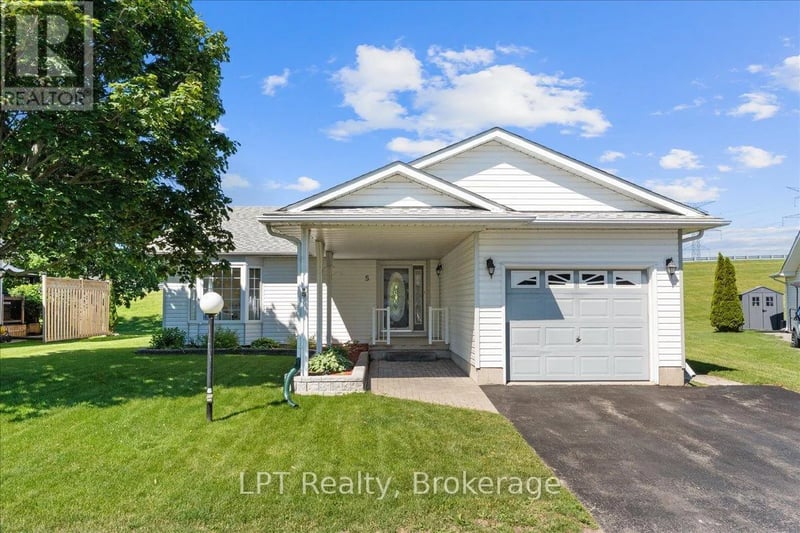 5 Niagara Trail, Clarington (Bowmanville), Ontario, L1B1A2, Clarington (Bowmanville), Ontario — photo 1 of 5