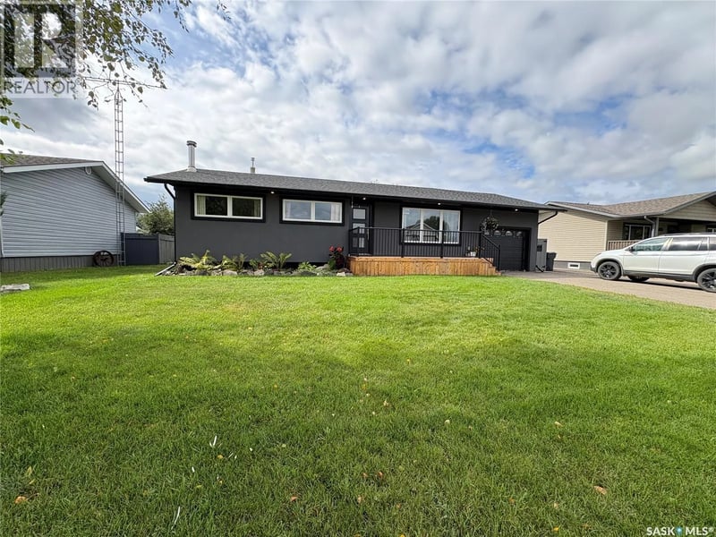 329 Prothero AVENUE W, Churchbridge, Saskatchewan, S0A0M0, Churchbridge, Saskatchewan — photo 1 of 5