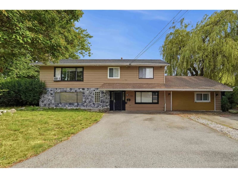 17886 59A Avenue, Surrey, British Columbia, V3S1R1, Surrey, British Columbia — photo 1 of 5