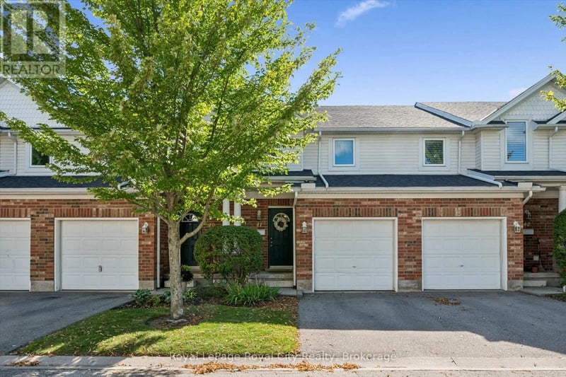 #41 151 CLAIRFIELDS Drive East, Guelph (Pineridge/Westminster Woods), Ontario, N1L1P5, Guelph (Pineridge/Westminster Woods), Ontario — photo 1 of 5