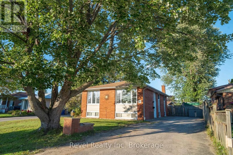 12 Nightingale Drive, North Bay (Ferris), Ontario, P1A2P9, North Bay (Ferris), Ontario — photo 1 of 5