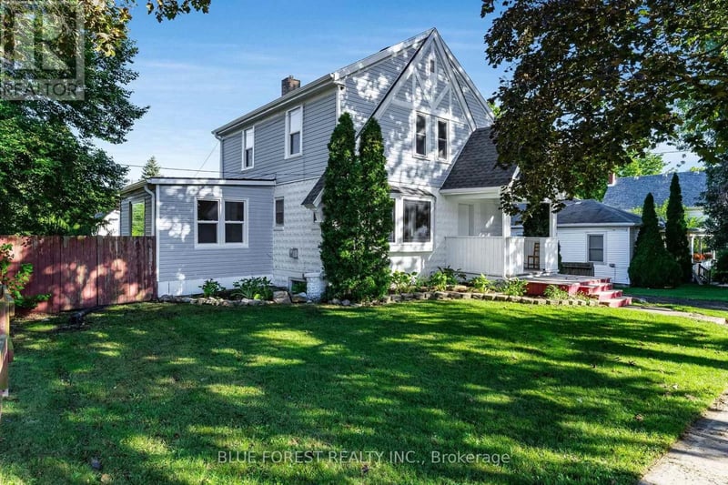 16 York Street East, Chatham-Kent (Ridgetown), Ontario, N0P2C0, Chatham-Kent (Ridgetown), Ontario — photo 1 of 5