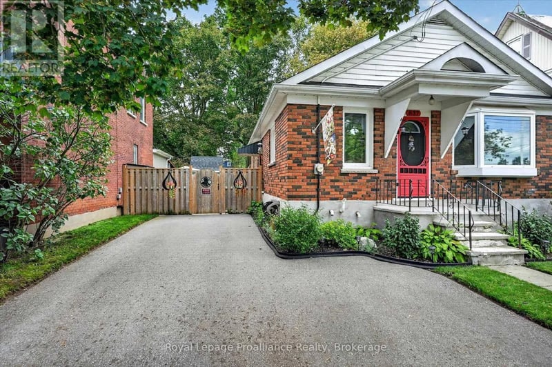 837 Sherburne Street, Peterborough (Otonabee Ward 1), Ontario, K9J3B7, Peterborough (Otonabee Ward 1), Ontario — photo 1 of 5