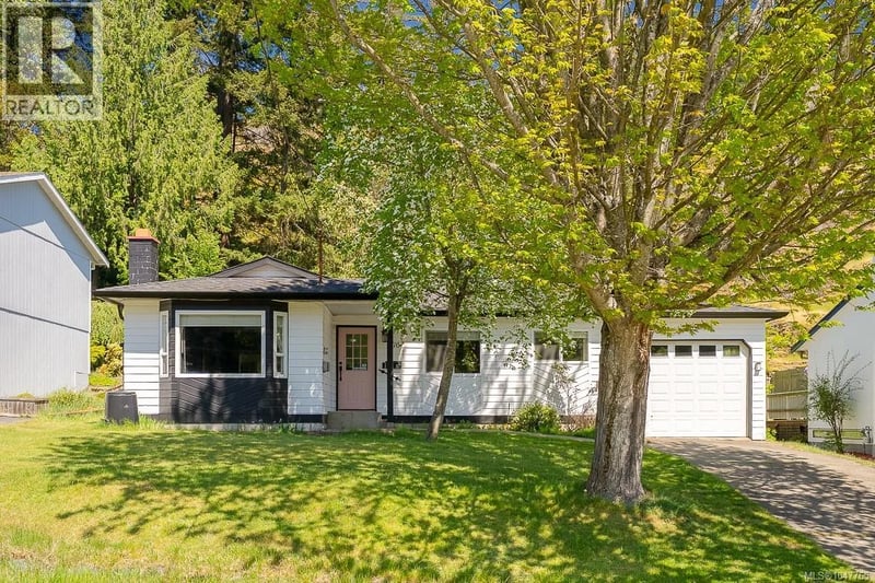 3716 Howden Drive, Nanaimo, British Columbia, V9T3V9, Nanaimo, British Columbia — photo 1 of 5