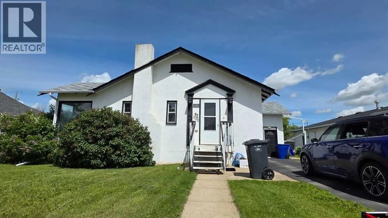 5105 WINDSOR Avenue, Coronation, Alberta, T0C1C0, Coronation, Alberta — photo 1 of 5