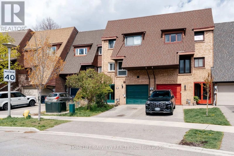 17 Stoneham Road, Toronto (Eringate-Centennial-West Deane), Ontario, M9C4Y7, Toronto (Eringate-Centennial-West Deane), Ontario — photo 1 of 5