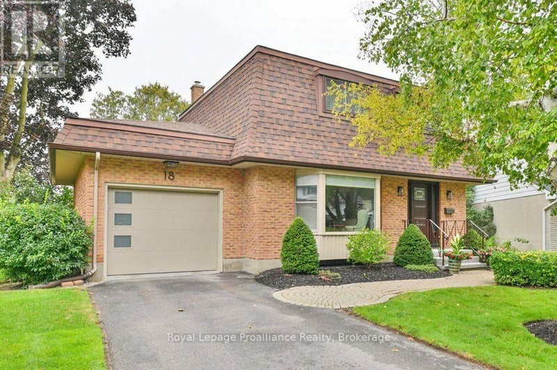18 Conger Place, Belleville (Belleville Ward), Ontario, K8P4N8, Belleville (Belleville Ward), Ontario — photo 1 of 5