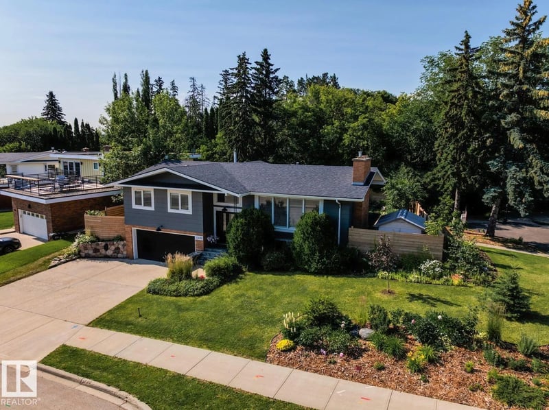 13615 BUENA VISTA RD NW, Edmonton, Alberta, T5R5R5, Edmonton, Alberta — photo 1 of 5