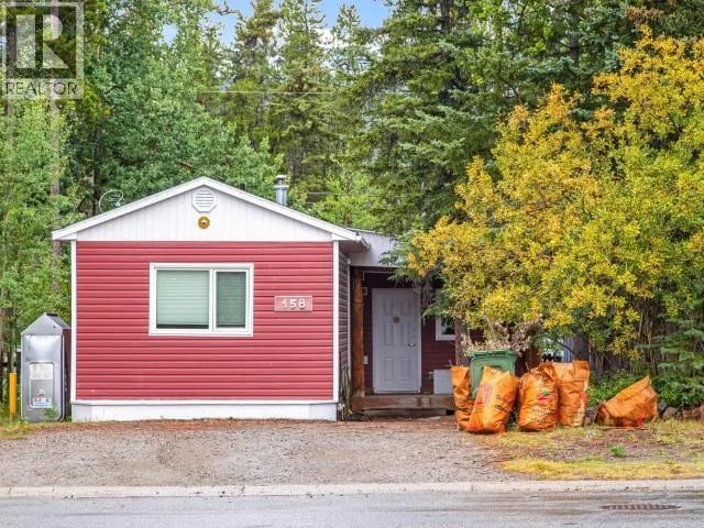 158 RAINBOW ROAD, Whitehorse, Yukon, Y1A5E2, Whitehorse, Yukon — photo 1 of 5