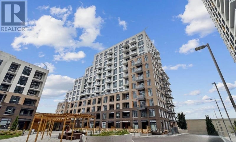 #C904 8 Beverley Glen Boulevard, Vaughan (Beverley Glen), Ontario, L4J0L5, Vaughan (Beverley Glen), Ontario — photo 1 of 5