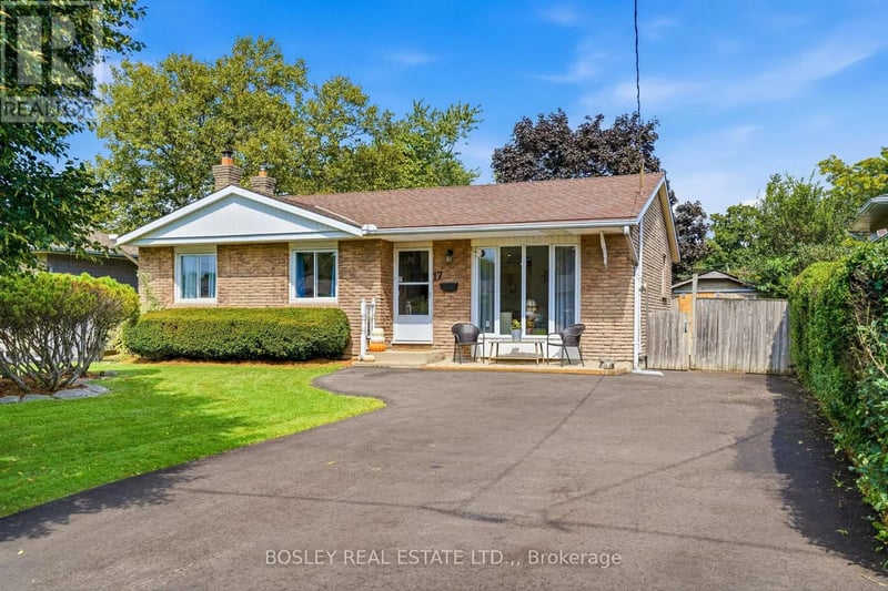 17 Acadia Crescent, St. Catharines (Secord Woods), Ontario, L2P1H7, St. Catharines (Secord Woods), Ontario — photo 1 of 5