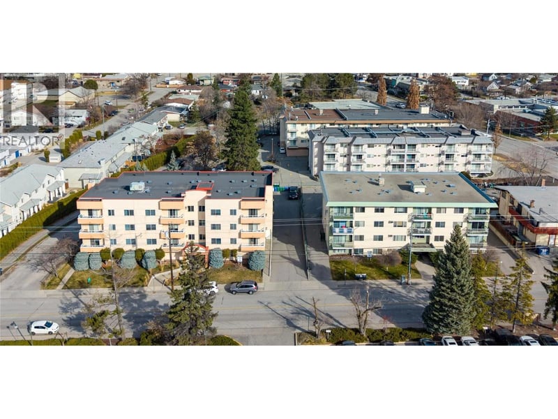 43 & 83 Calgary Avenue, Penticton, British Columbia, V2A2T7, Penticton, British Columbia — photo 1 of 5